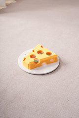 Cat Puzzle Toy With Ball And Spring-loaded Wand Felt Indoor Cat Toy Box Suction Cup Base Treat Puzzle Helps Cats Play Independently And Improves Their Intelligence.