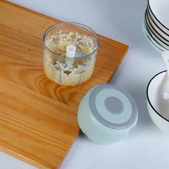 Mini Electric Garlic Chopper Ginger Chopper With 8.45OZ Capacity Cordless Garlic Mincer Food Chopper