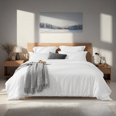 White & Pink Extra Large Duvet Cover Set Crafted From Premium Breathable Microfiber In Bohemian Style. Hotel-grade Minimalist Design Suitable For Bedrooms And Guesthouses. The Perfect Christmas Gift.
