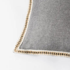 A Set Of Two-piece Retro Linen Trimmed Pillowcases